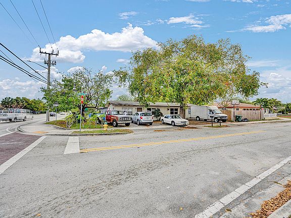 3rd image of 2100 NW 27th Street