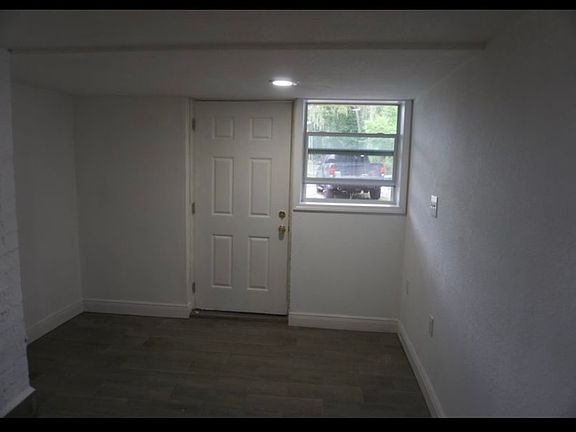 3rd image of 716 Marion St #B
