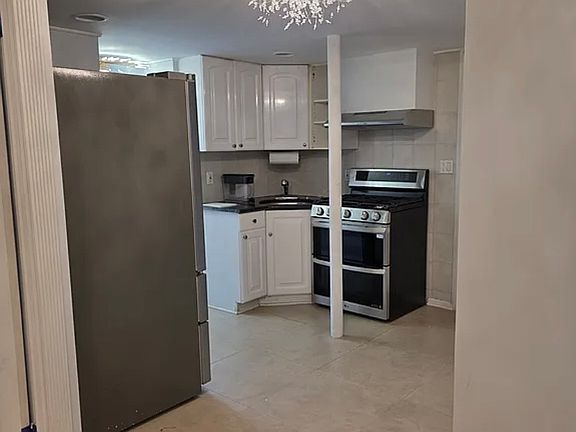 2nd image of 2 Hillpark Ave #1