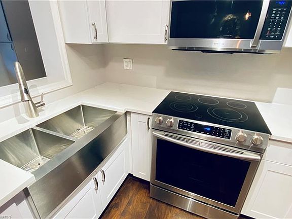 3rd image of 419 Hillside Ave