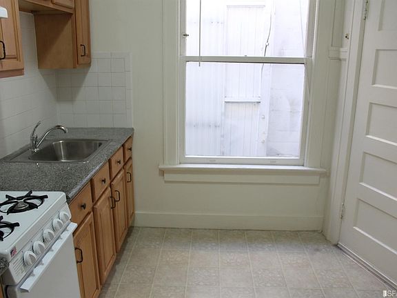 3rd image of 1020 Bush St #10