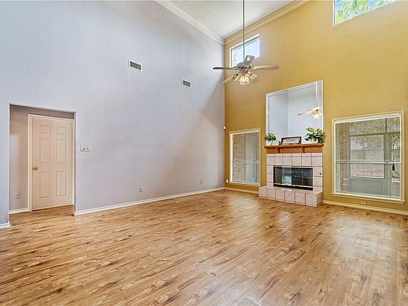 3rd image of 4602 Lomond Dr
