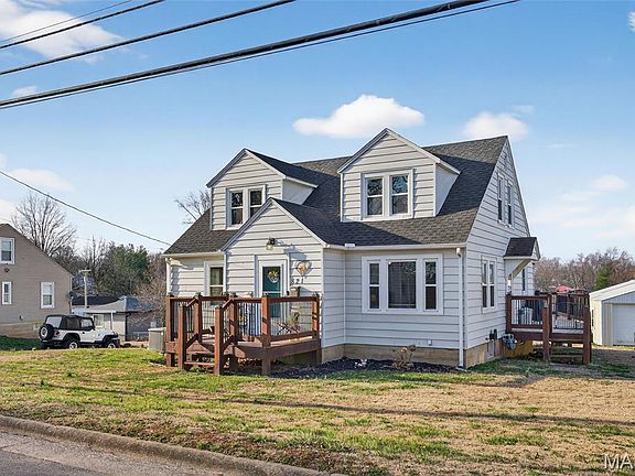 2nd image of 821 Old Cape Rd