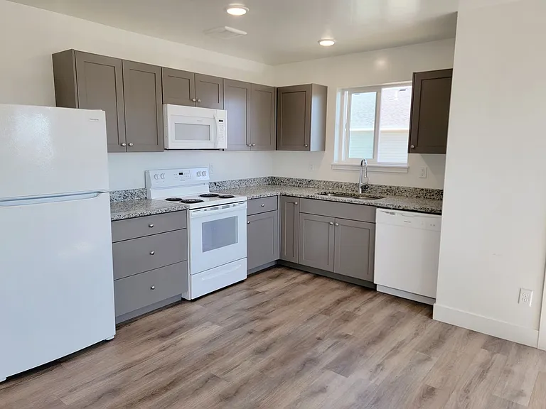 5938 N Freedom Rd — Photo 9