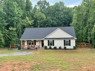 180 Barnes Mill Rd, Murrayville, GA 30564