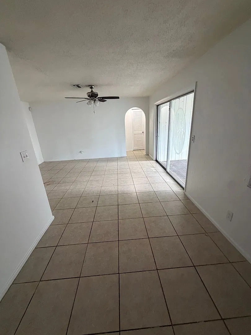 764 Candlewood Cir — Photo 4