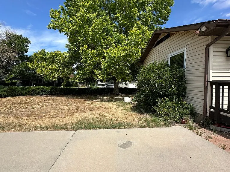 2269 W Skyview Dr — Photo 2