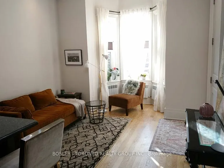 21 Lansdowne Ave #1 — Photo 2