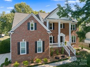 2842 Providence Spring Ln, Charlotte, NC 28270