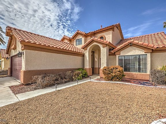 3rd image of 4829 Yellow Pine Ln