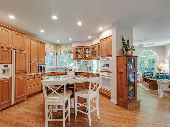 4th image of 6219 Treywood Ln