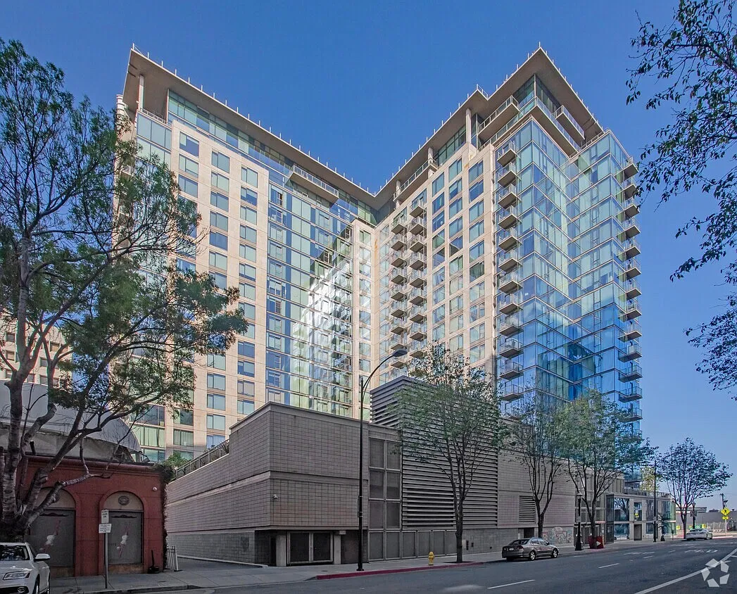 2 bed, 1.5 bath, 1845 sqft, $4,200 — Photo 2