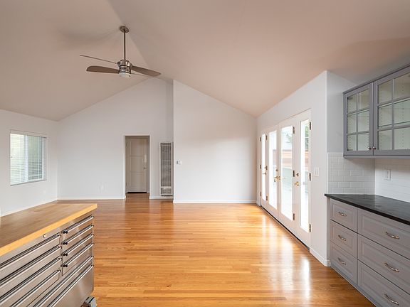 5th image of 1245 Chalcedony St