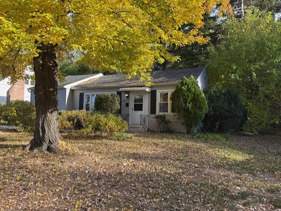 13 Parkwood Dr