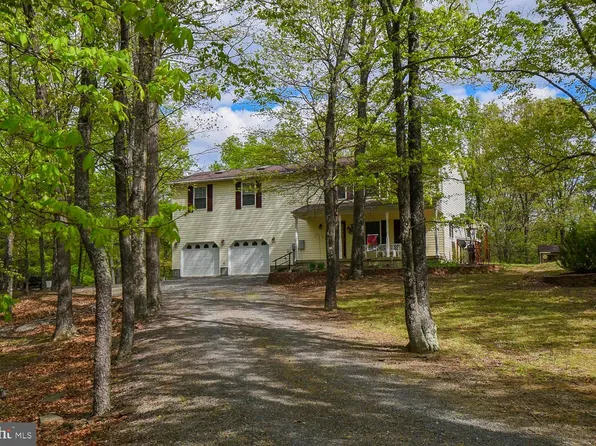 105 Pheasant Run Rd, Burlington, WV 26710