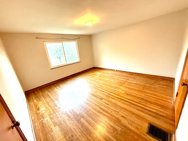 1525 Waltham Rd #1 — Photo 9