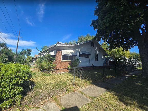 2nd image of 803 N Central Ave