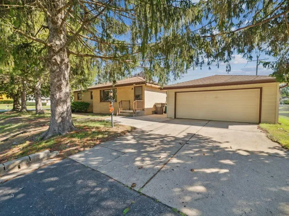 5270 South 113th STREET, Hales Corners, WI 53130