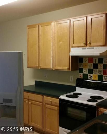 2nd image of 100 Persimmon Cir