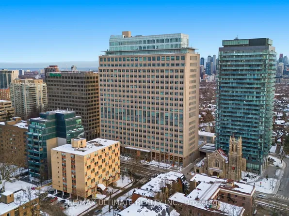 111 Saint Clair Ave W, Toronto, ON