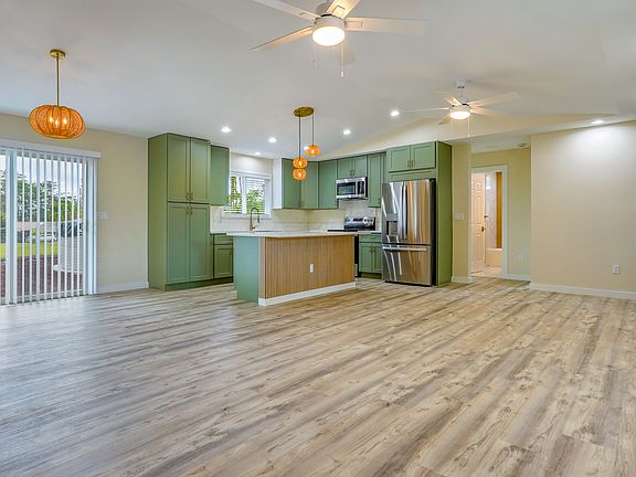 4th image of 16-2073 Gardenia Dr