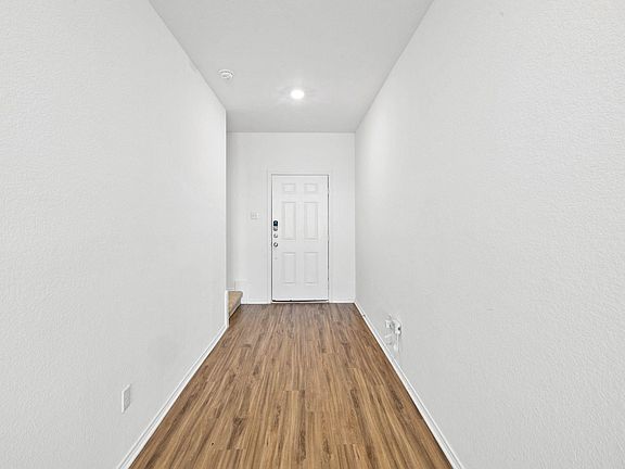 2nd image of 242 Geode Gln