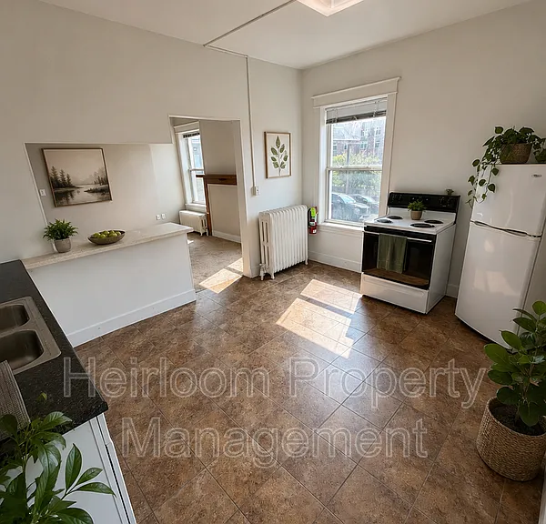 214 N 2nd Ave E #1 — Photo 3