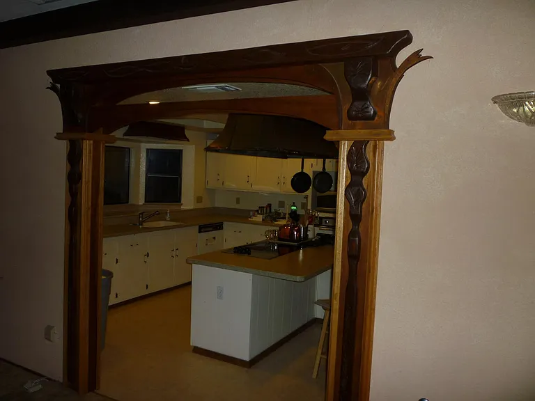 Entry way into the Kitchen