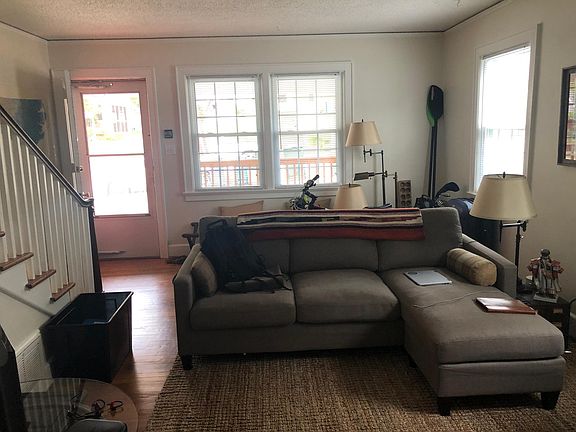 4th image of 111 Hinsdale Ave #1