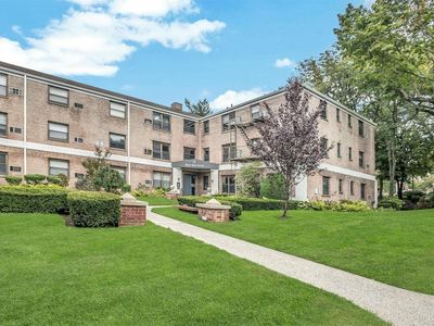 2 West Mill Drive #2H, Great Neck, NY, 11021
