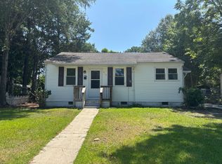 412 New River Dr, Jacksonville, NC 28540