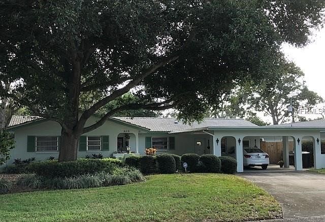 Well maintained home with with great curb appeal!