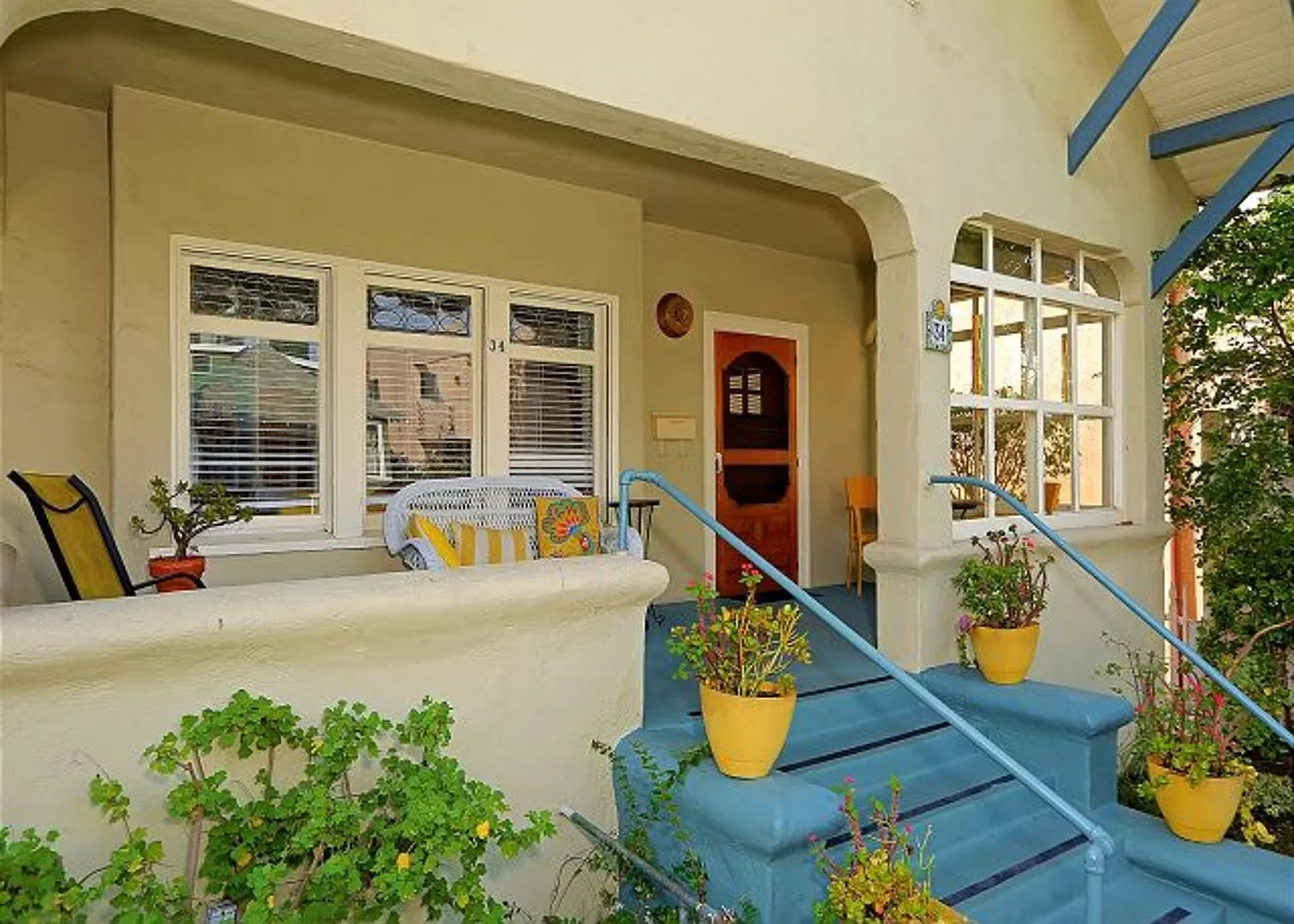 Thornton Avenue House — Photo 1