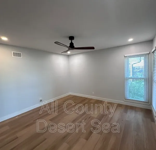 6922 Paula Cir — Photo 11