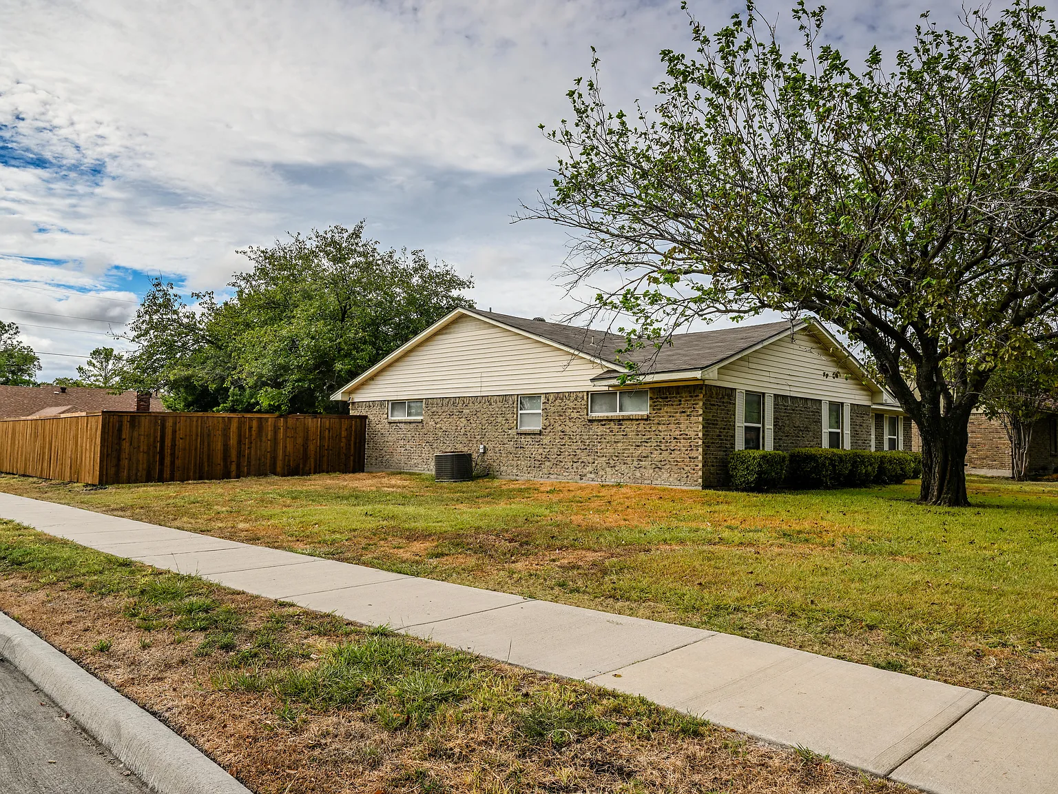 3 bed, 1867 sqft, $2,250 — Photo 3