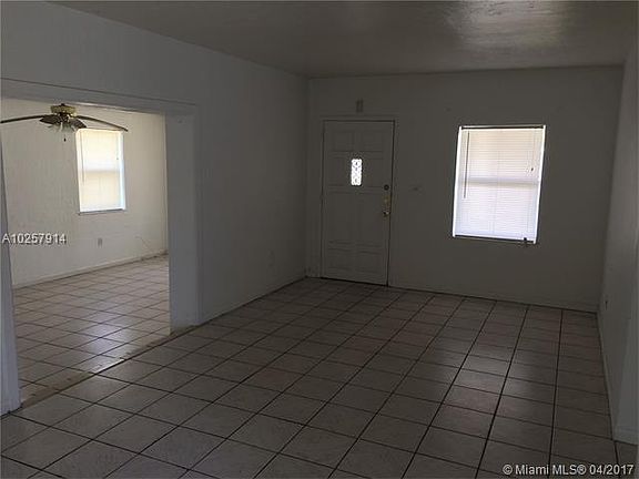 4th image of 14201 Carver Dr