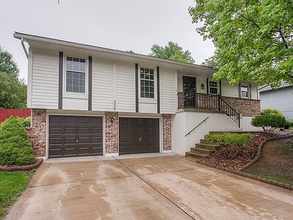 2nd image of 339 SE Brownfield Dr