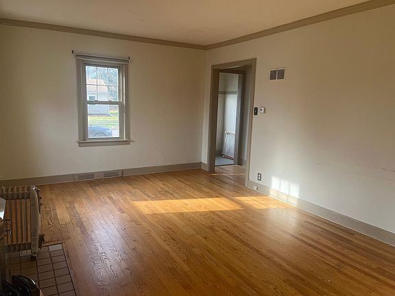 3rd image of 1404 31st St