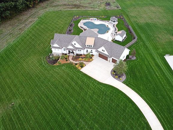 5th image of 10470 Whispering Waters Ln SE