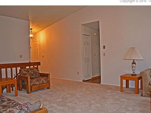 5th image of 1305 Northwoods Dr