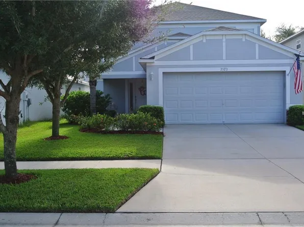 7523 Maroon Peak Dr, Ruskin, FL 33573