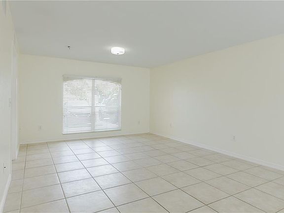3rd image of 4520 Skyline BLVD #102