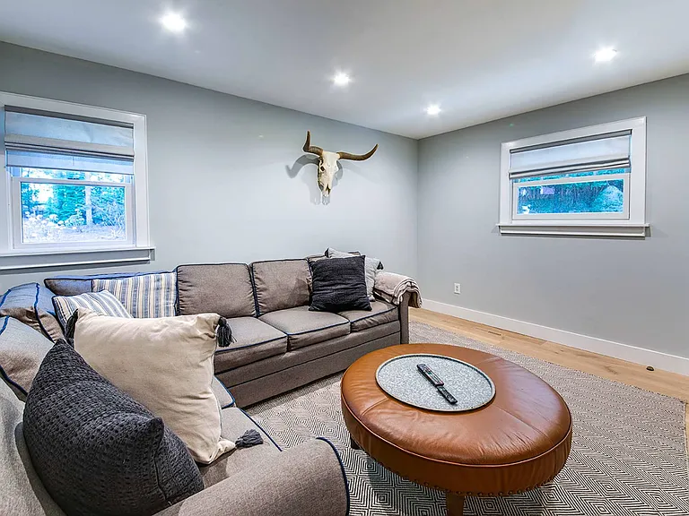 10 Villa Ave — Photo 12