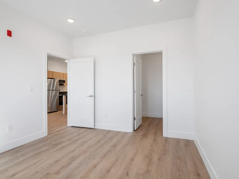 Shadow Ridge Apartments — Photo 7