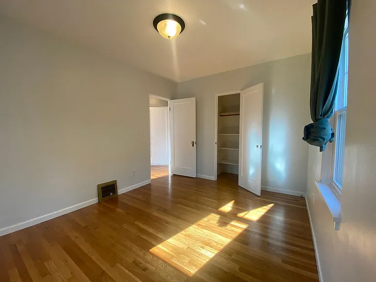 1303 S Garfield St — Photo 11