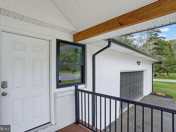 4th image of 2174 Porter Rd