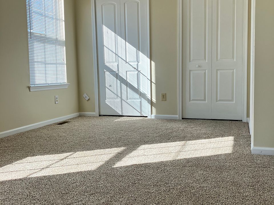 1st image of 234 Whitewater Dr