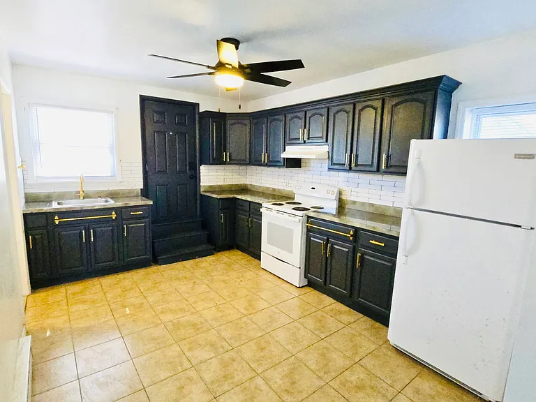 10-14 Noll Pl — Photo 13