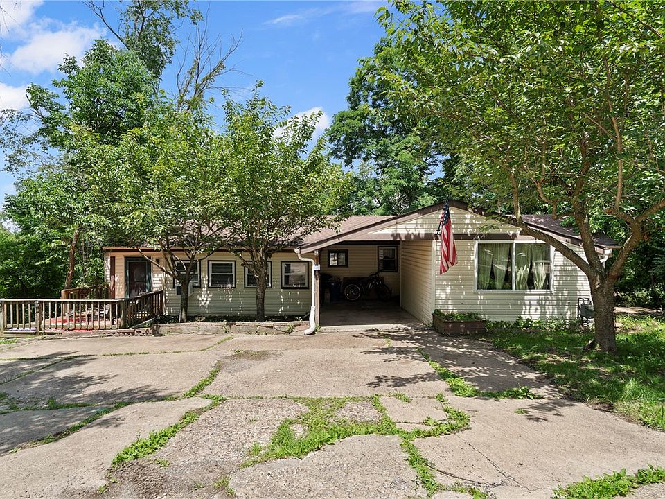 1st image of 986 Coverdale St