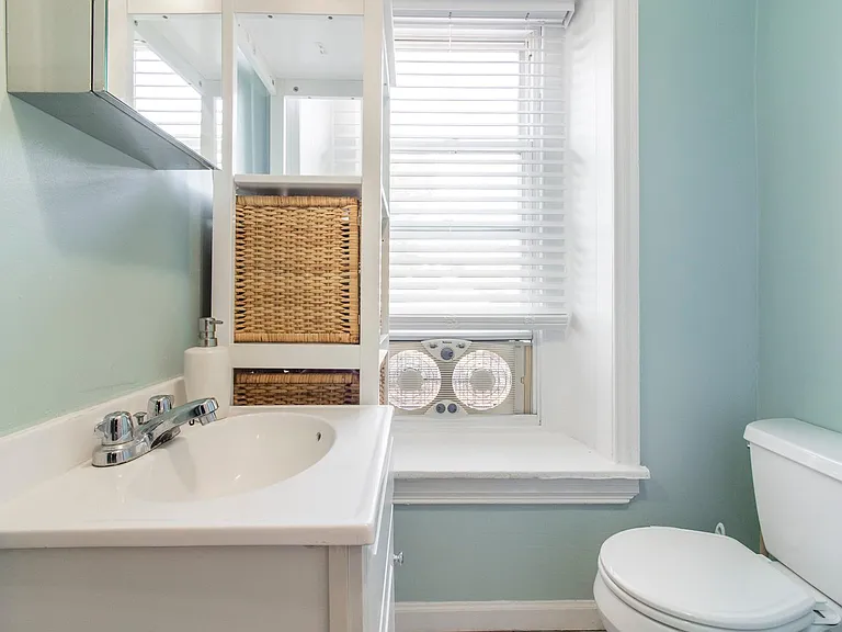 454 Leverington Ave #2 — Photo 15